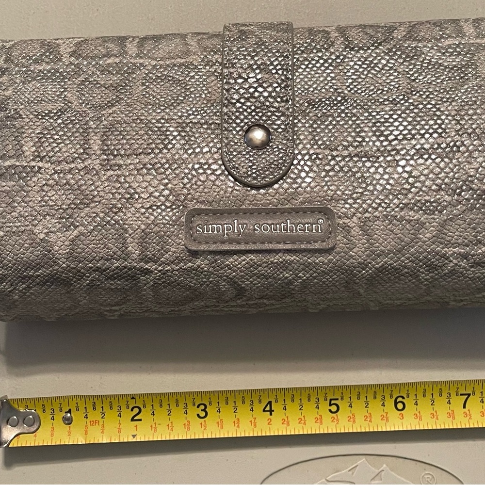 Simply Southern Textured Leather Snake Gray  Wallet Huge NWT